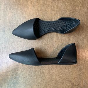 Native Audrey Flat in Black sz 7